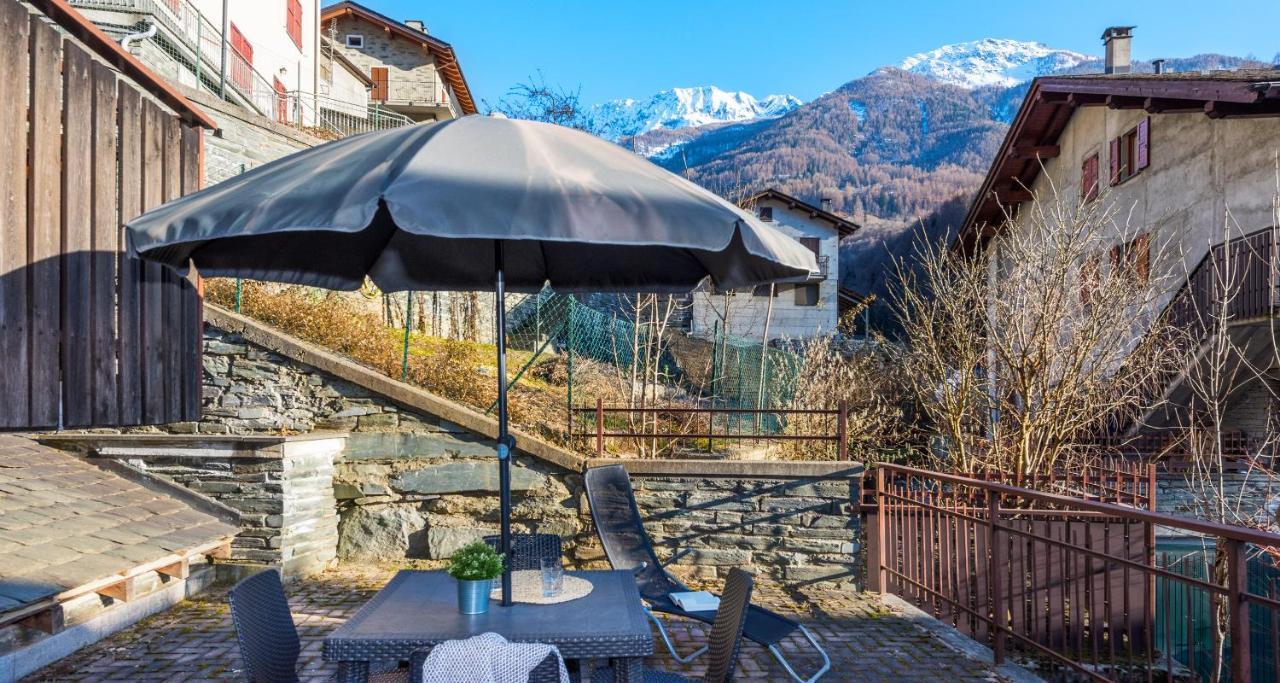 Lanterna Apartments Chiesa in Valmalenco Esterno foto